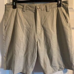 Arnold Palmer Men’s Khaki Shorts Size‎ 34